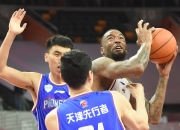 爱游戏在线-江苏男篮客场取得胜利，实力不容小觑