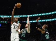 爱游戏tv-凯尔特人横扫雄鹿，易建联高光表现