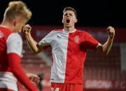 爱游戏APP-格拉纳达客场胜球，主帅表扬球队保持斗志