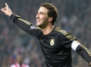 爱游戏官网-神迹绝杀！布克0.6秒一剑封喉，带队险胜江苏引爆赛场