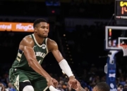 爱游戏tv-雄鹿巨星字母哥季后赛表现堪忧状态下滑