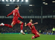 爱游戏在线-利物浦继续领跑英超：红军雄心勃发赢得胜利