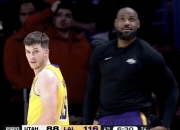 爱游戏入口-包含人后场双星发挥犀利，击败奇才升至东部第四的词条