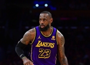 爱游戏tv-湖人球员詹皇：我们要提高比赛体能才行