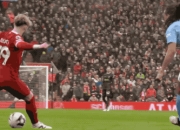 爱游戏官方入口-精彩瞬间！比赛中球员神奇操作震撼全场的简单介绍