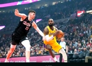 爱游戏下载-开拓者vs热火，谁能在场上占据优势