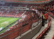 爱游戏体育-包含精彩比赛引发球迷狂热，球场气氛空前火爆的词条