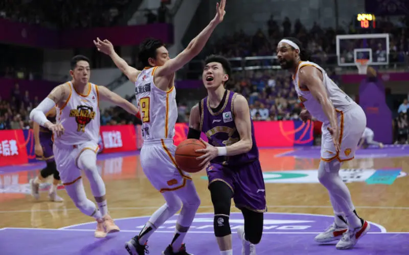 精彩的比赛中某队表现得犹如雪上加霜的简单介绍 精彩的比赛中某队表现得犹如雪上加霜的简单介绍