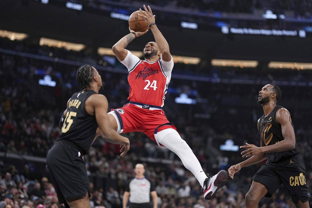 快船惊险战胜热火,小卡砍下关键三分,球队士气高涨的简单介绍 快船惊险战胜热火,小卡砍下关键三分,球队士气高涨的简单介绍