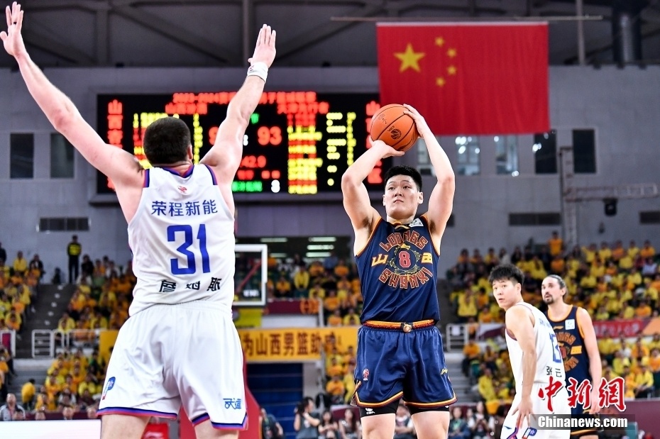 CBA新赛季战火重燃,球队实力角逐争霸 CBA新赛季战火重燃,球队实力角逐争霸