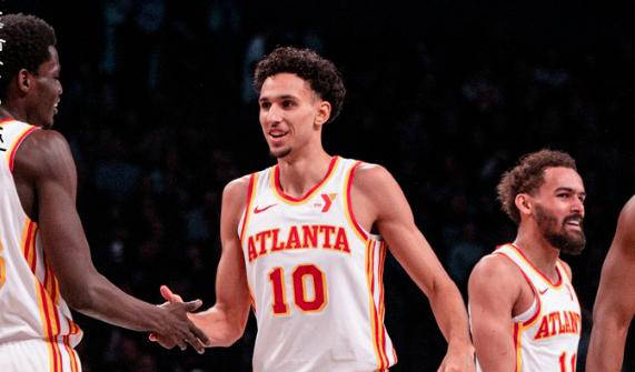 老鹰队新赛季崭露头角，展现年轻潜力