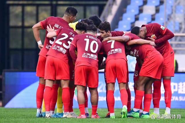 精彩瞬间告别遗憾,亚洲足球赛事继续燃烧着激情的简单介绍 精彩瞬间告别遗憾,亚洲足球赛事继续燃烧着激情的简单介绍