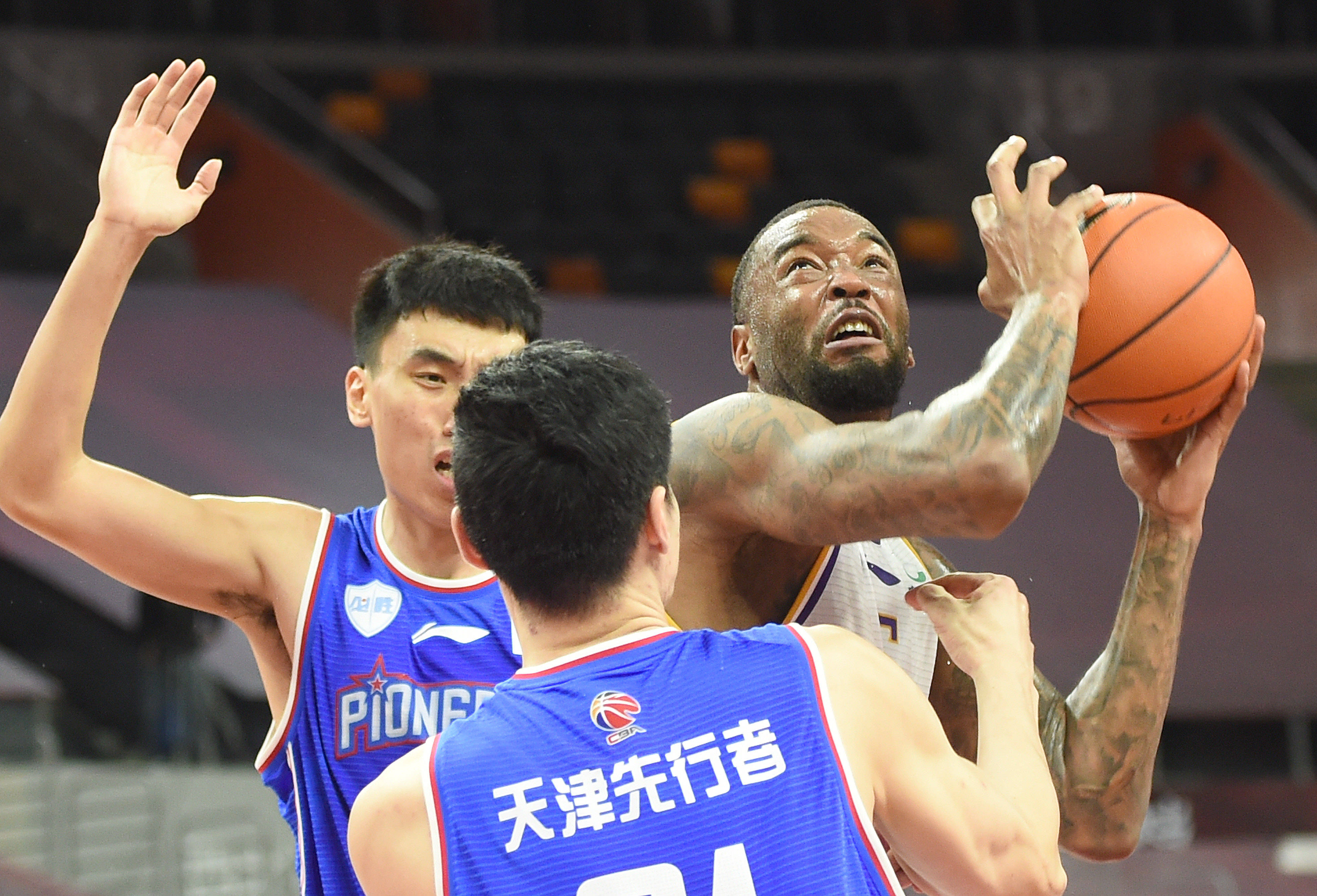 江苏男篮客场取得胜利,实力不容小觑 江苏男篮客场取得胜利,实力不容小觑