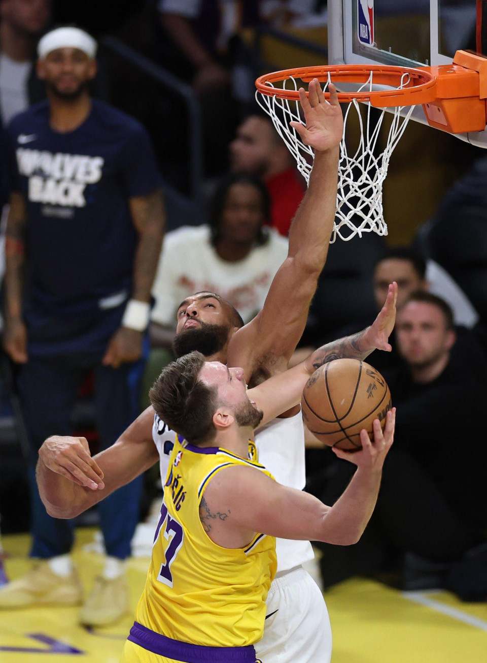 三分高潮!湖人胜热火总决赛首胜的简单介绍 三分高潮!湖人胜热火总决赛首胜的简单介绍