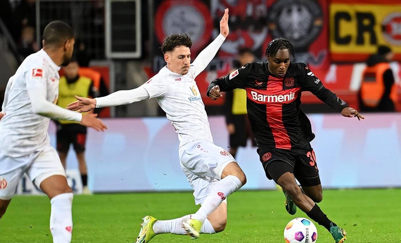 包含门兴格拉德巴赫战胜柏林联合,保持领先优势的词条 包含门兴格拉德巴赫战胜柏林联合,保持领先优势的词条