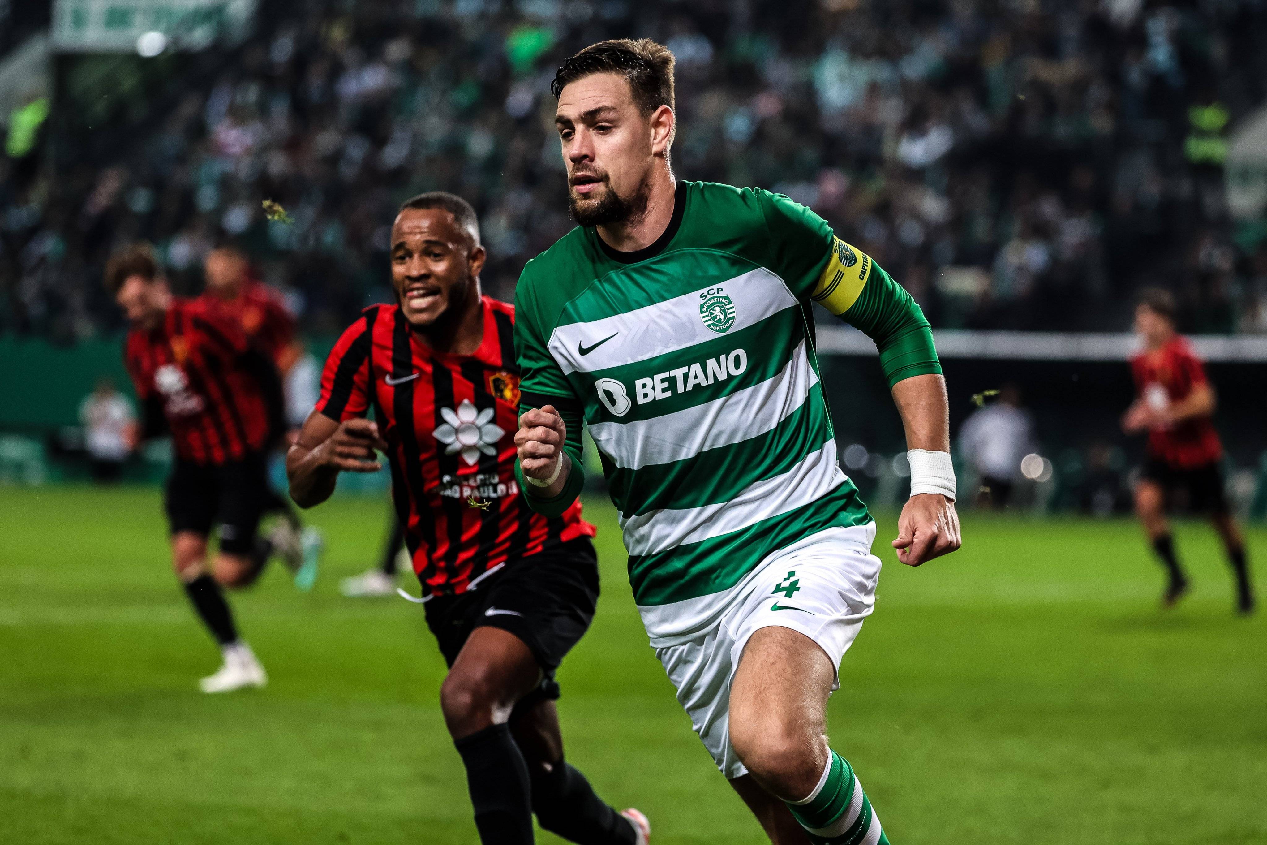 关于比利亚雷亚尔豪取连胜,稳固欧战资格的信息 关于比利亚雷亚尔豪取连胜,稳固欧战资格的信息