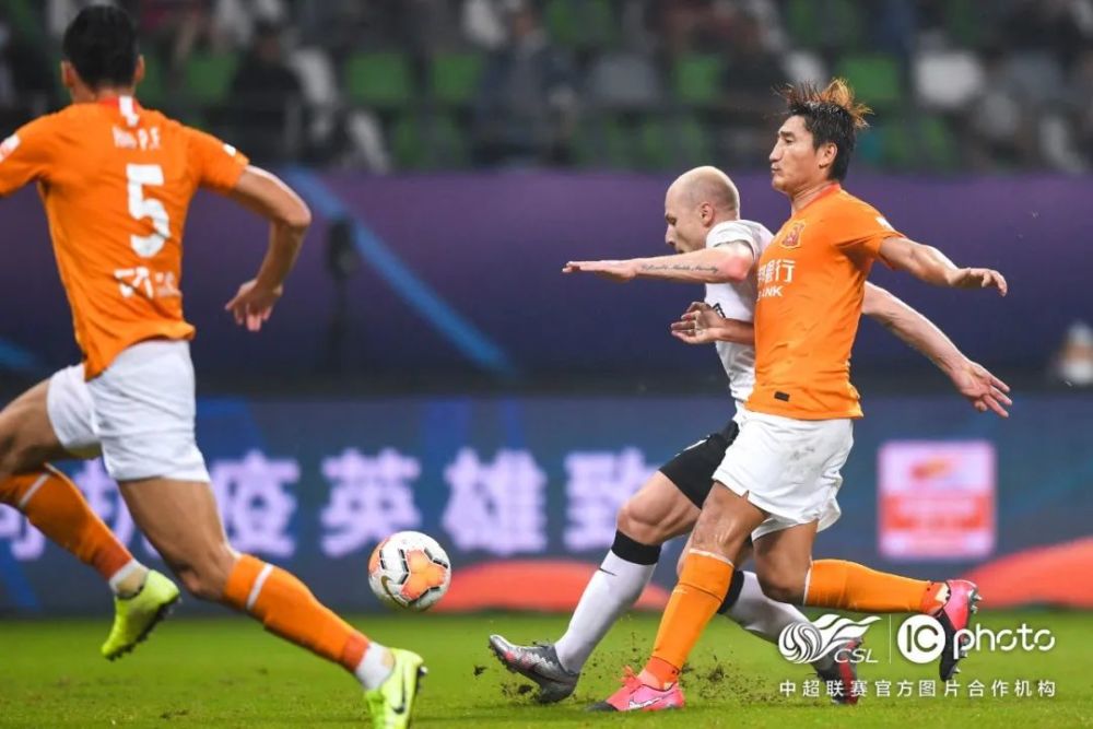 武汉卓尔反击意愿坚定,主场拼搏狂热 武汉卓尔反击意愿坚定,主场拼搏狂热