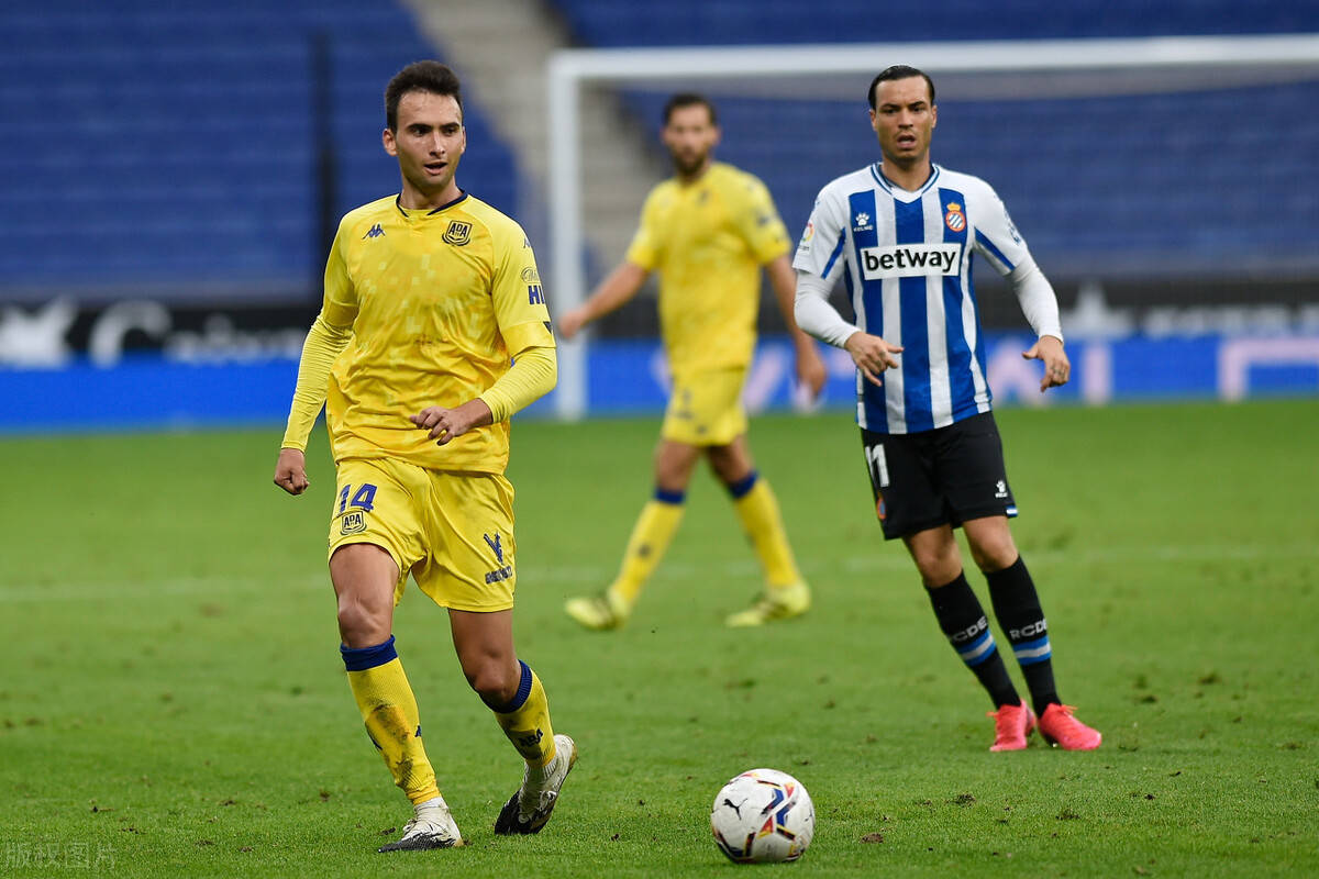 关于突发消息：西班牙球员受伤无法继续上场的信息