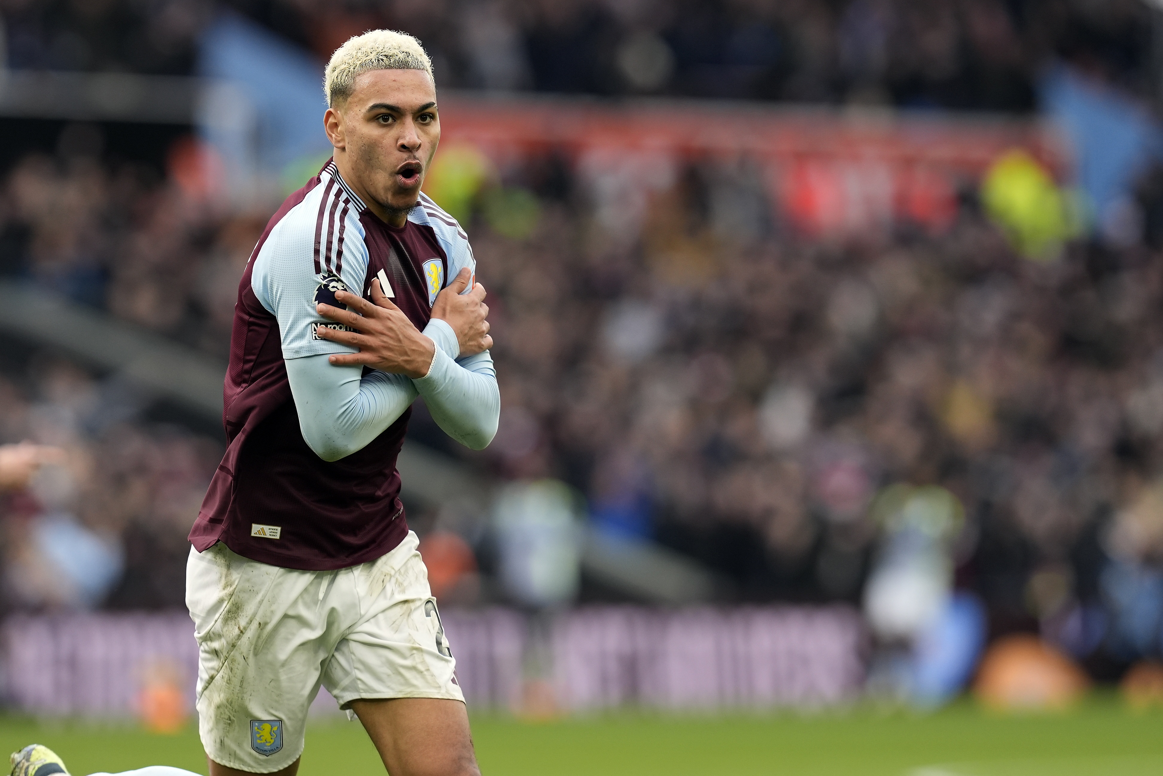 包含阿根廷国脚转投英超，新赛季期待大放异彩的词条