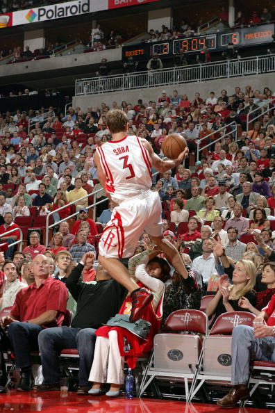 关于全球篮球盛事高潮迭起,球迷狂热参与观赏的信息 关于全球篮球盛事高潮迭起,球迷狂热参与观赏的信息