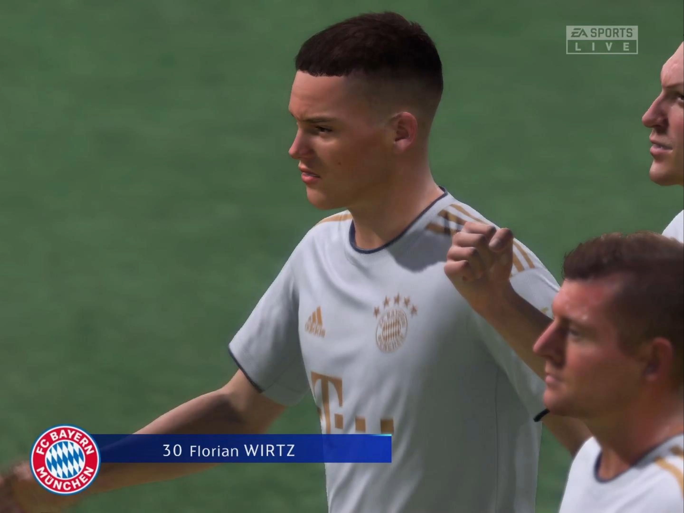 欧冠巴萨踢平贝西克塔斯，小组赛领跑