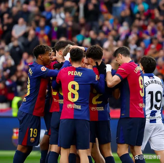 精彩纷呈的比赛中球队们各显神通,角逐激烈 精彩纷呈的比赛中球队们各显神通,角逐激烈