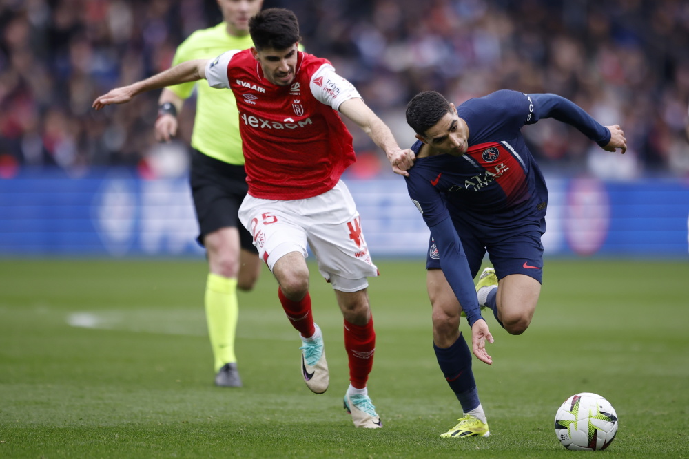 巴黎圣日耳曼足球队击败对手取得胜利 巴黎圣日耳曼足球队击败对手取得胜利