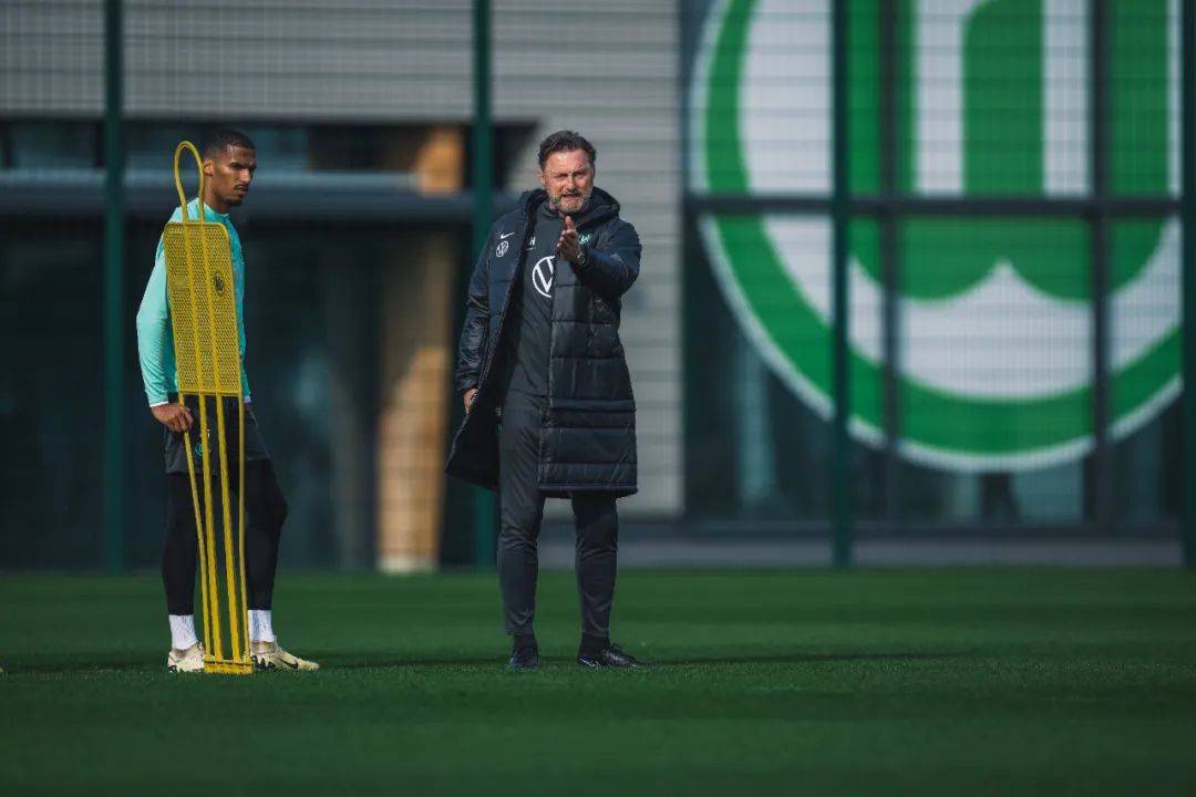 包含门兴格拉德巴赫在客场不敌对手,遭遇失利的词条 包含门兴格拉德巴赫在客场不敌对手,遭遇失利的词条