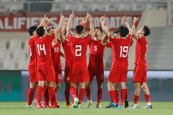 关于综合团体项目中多个国家的实力均衡对抗的信息