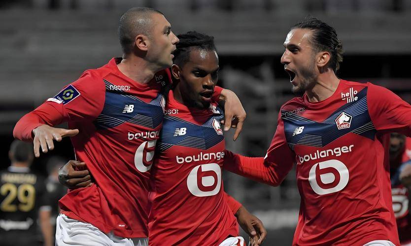 球场传奇:法甲比赛掀起热潮 球场传奇:法甲比赛掀起热潮