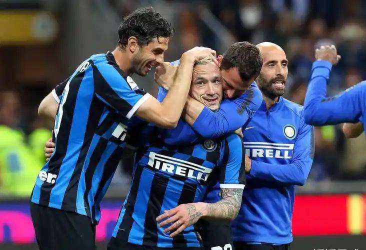 拉齐奥赢球表现抢眼,意甲联赛竞争激烈 拉齐奥赢球表现抢眼,意甲联赛竞争激烈