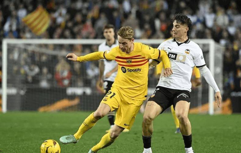 包含比利亚雷亚尔客场战胜，逃离降级区的词条