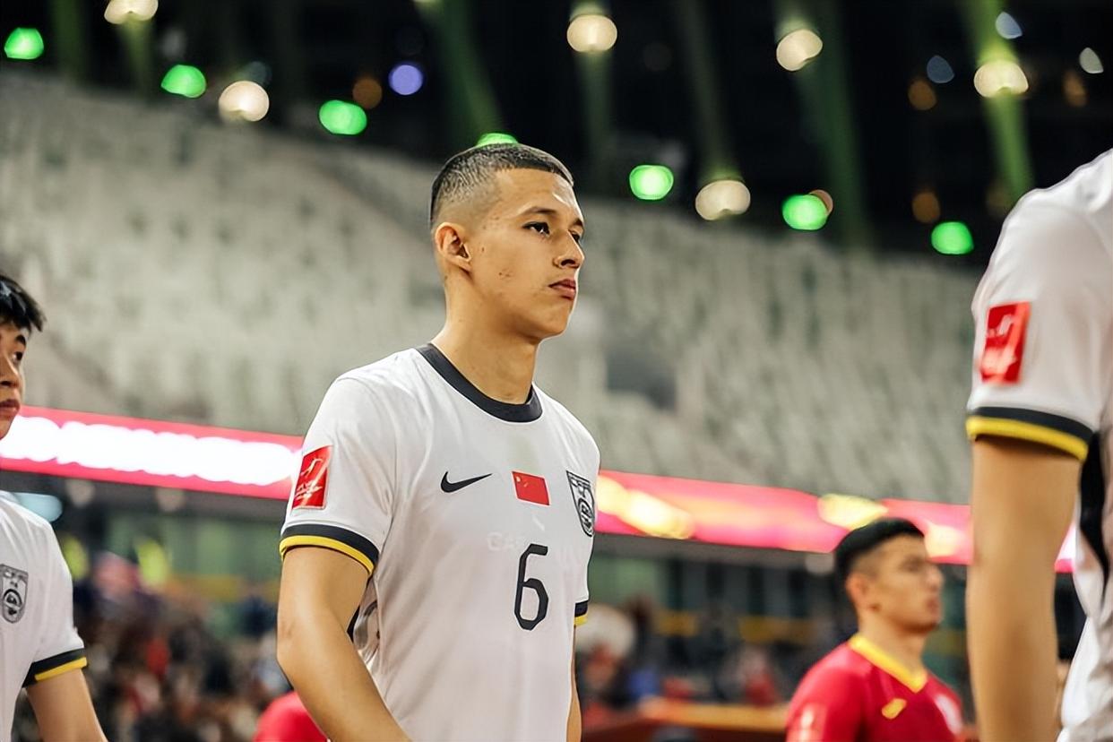 鲁能球员表现出色,队伍士气高涨 鲁能球员表现出色,队伍士气高涨