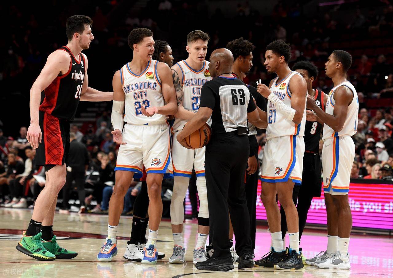 NBA总决赛来袭,两队重磅对决上演 NBA总决赛来袭,两队重磅对决上演