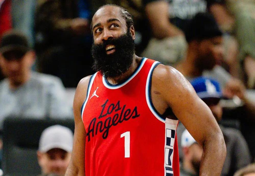 包含火箭再遭惨败，哈登或陷困境的词条