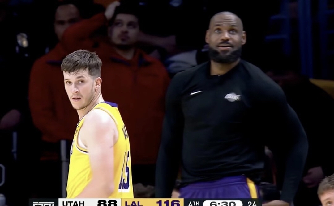 包含人后场双星发挥犀利,击败奇才升至东部第四的词条 包含人后场双星发挥犀利,击败奇才升至东部第四的词条