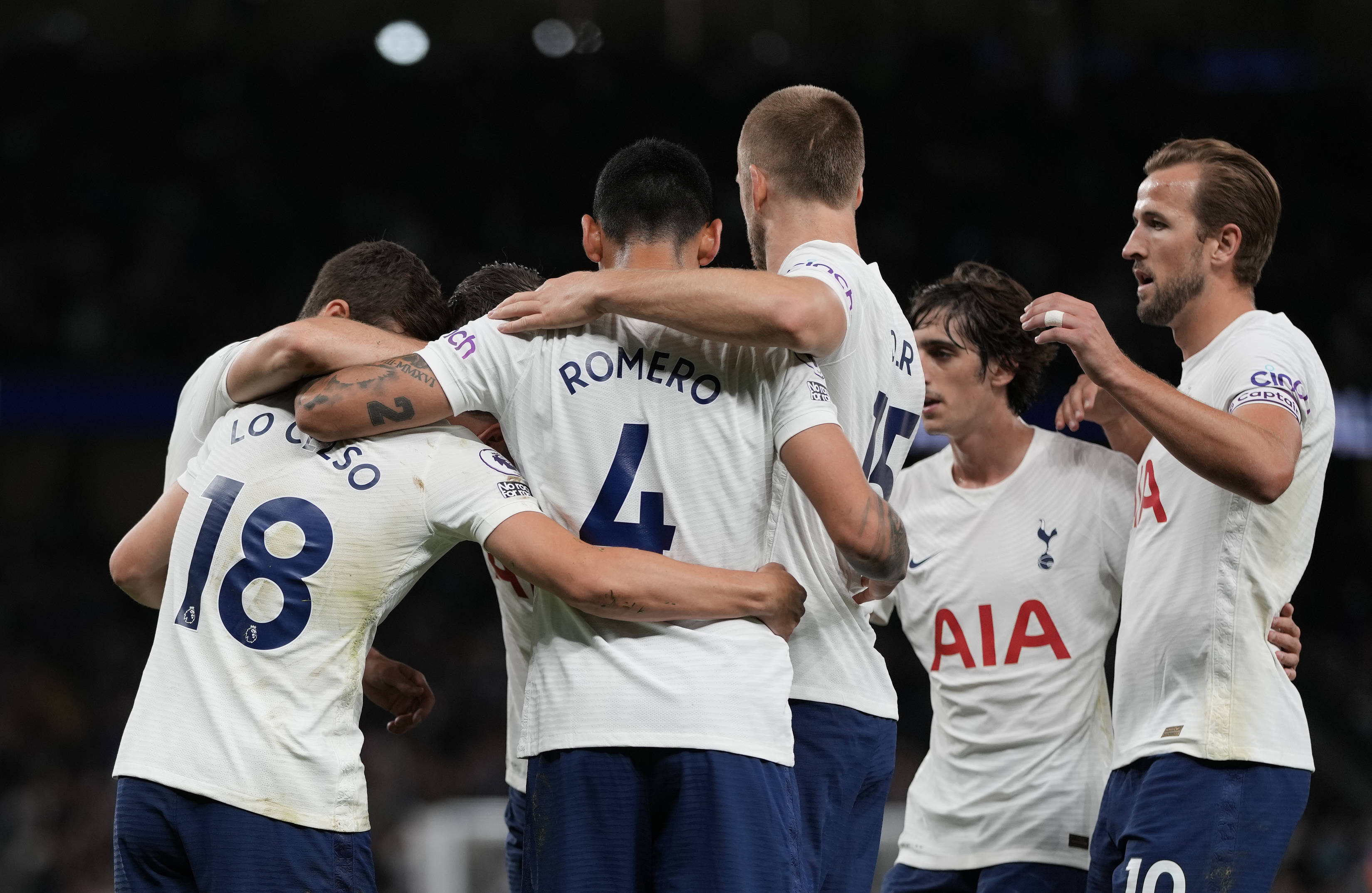 关于热刺客场不敌狼队，遭遇连败趋势的信息