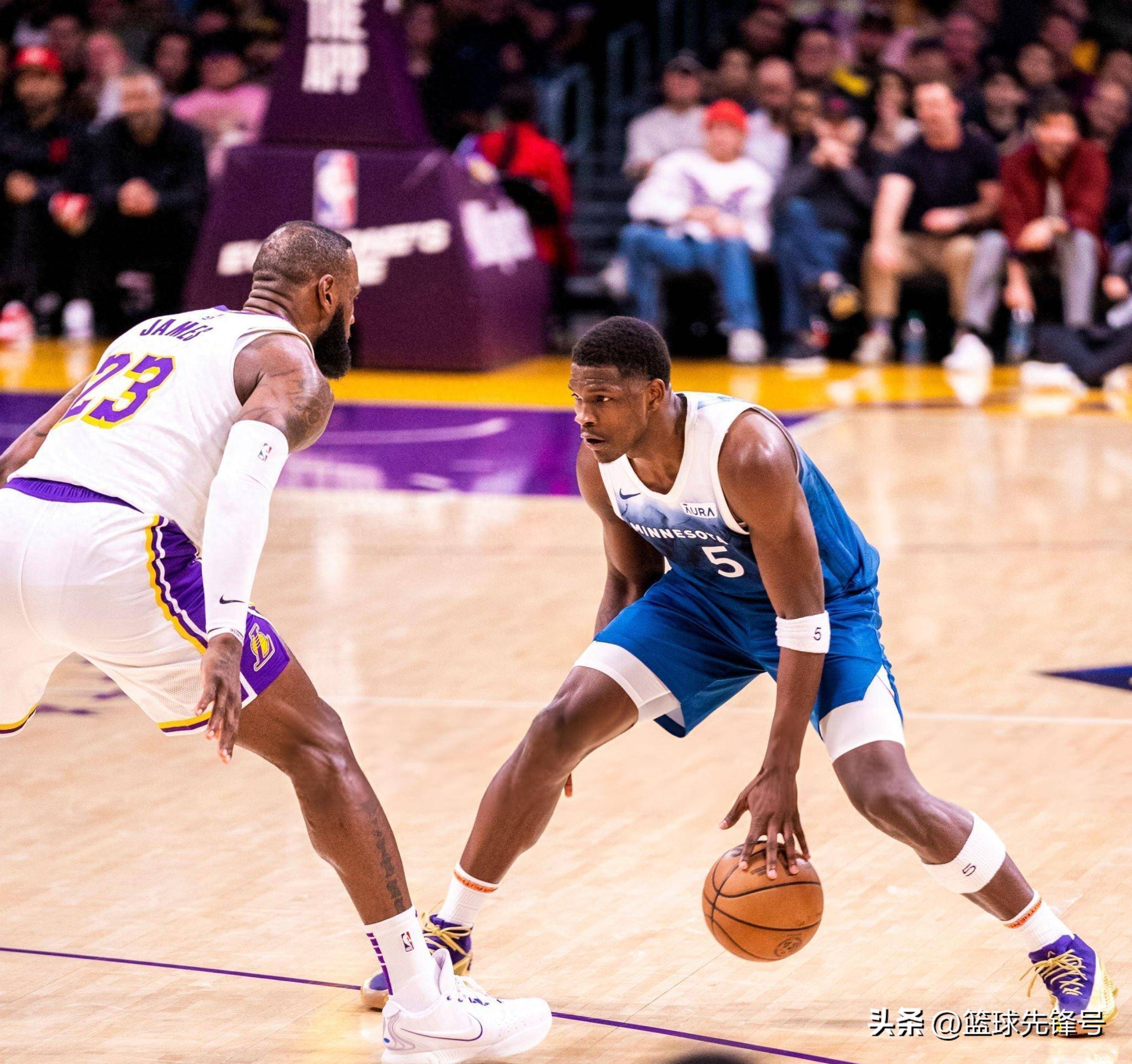 掘金主场横扫雄鹿，西部榜首战绩稳固