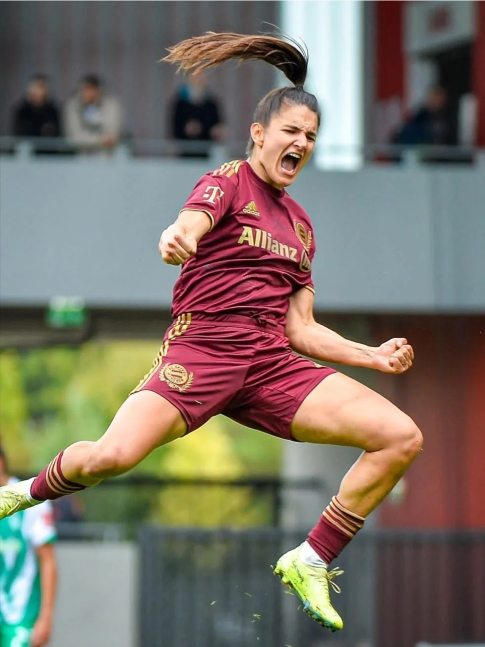 德国女足表现强劲,豪取三连胜 德国女足表现强劲,豪取三连胜