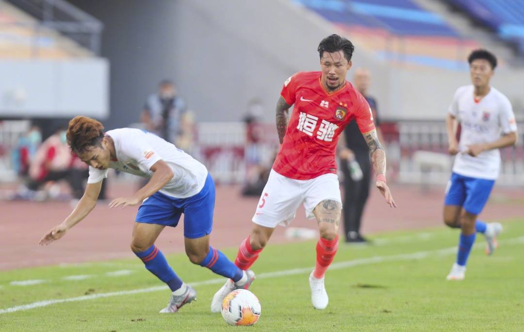 球队技术统治力明显，比赛节奏把握得当