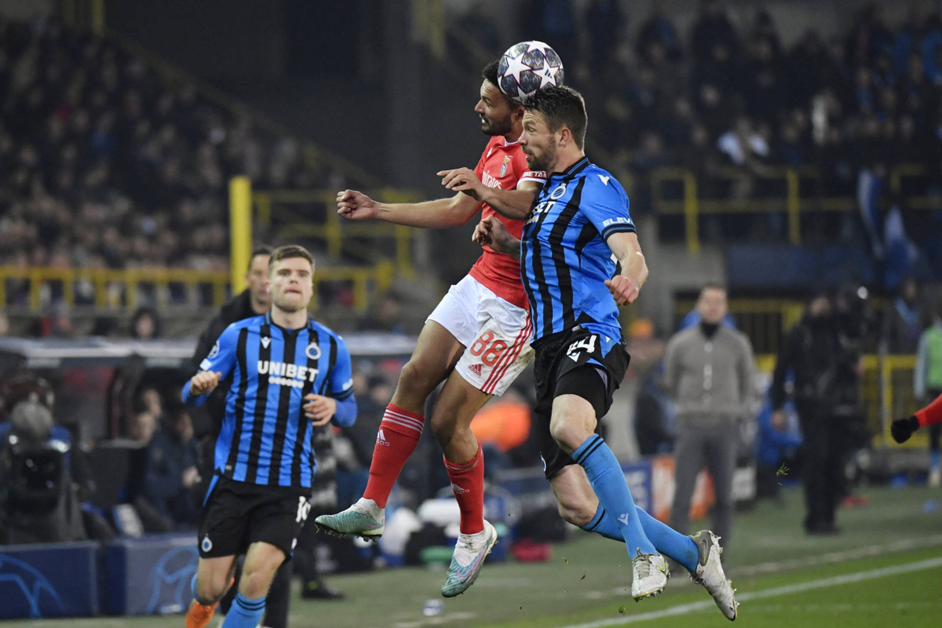 狼队客场不敌西汉姆联,遭遇两连败 狼队客场不敌西汉姆联,遭遇两连败