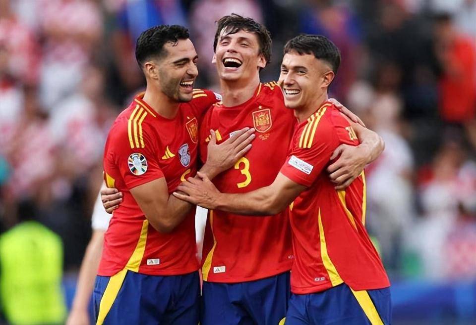 意大利队在友谊赛中与西班牙队交手 意大利队在友谊赛中与西班牙队交手