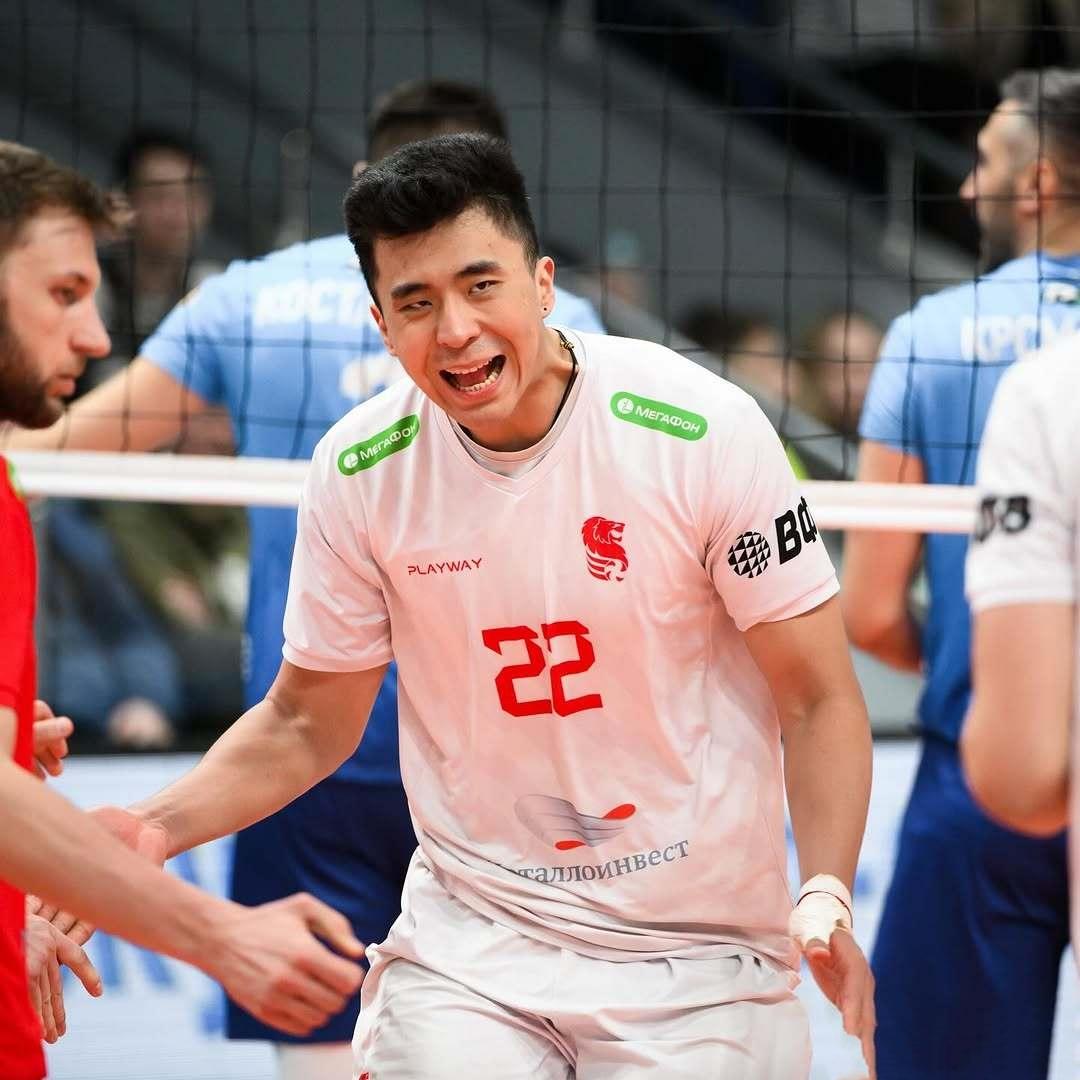 罗马斗志昂扬,上演逆袭成功晋级 罗马斗志昂扬,上演逆袭成功晋级