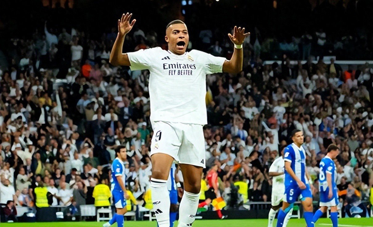 包含欧洲战场风起云涌,皇家马德里难以抗拒的词条 包含欧洲战场风起云涌,皇家马德里难以抗拒的词条