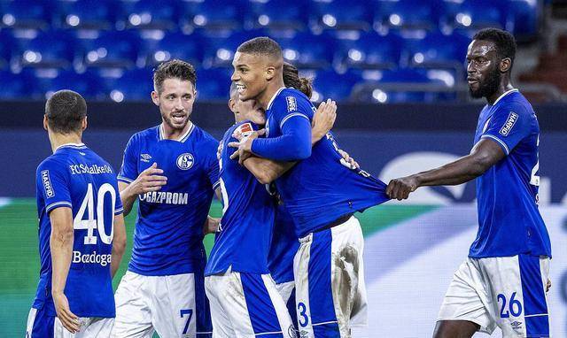 沙尔克04主场3比0战胜法兰克福 沙尔克04主场3比0战胜法兰克福