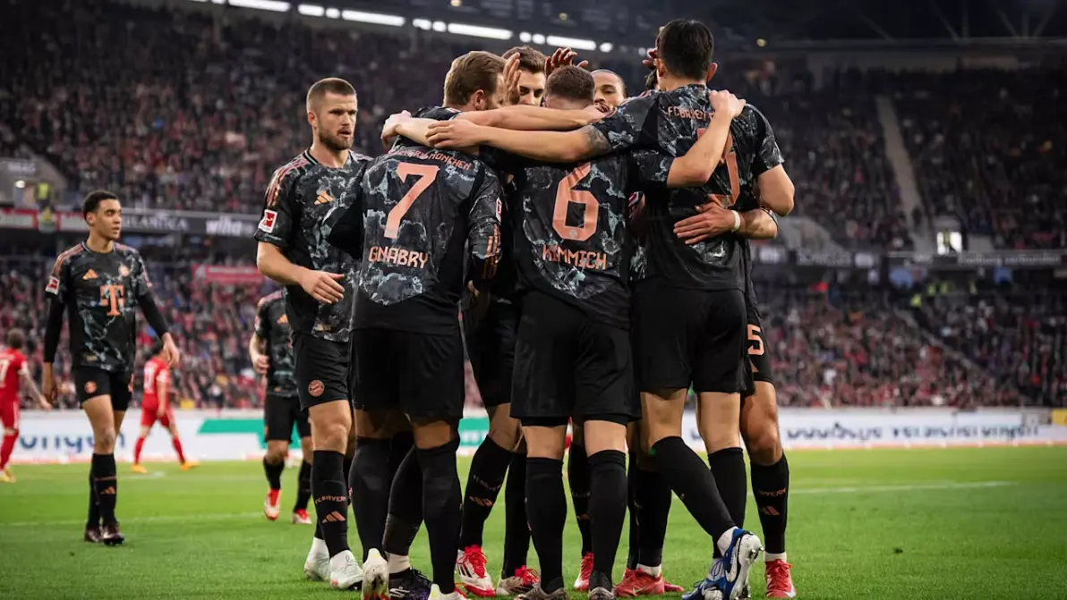 拜仁慕尼黑与弗赖堡展开激烈拉锯战