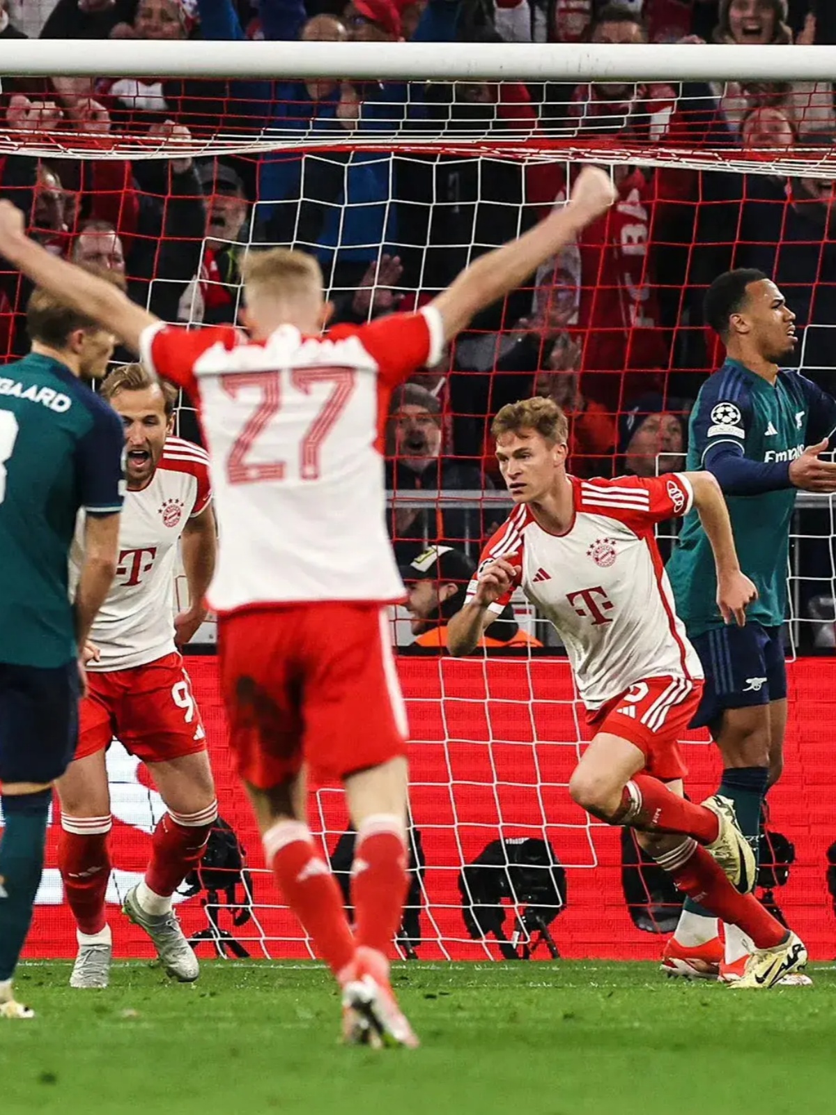 拜仁慕尼黑与弗赖堡展开激烈拉锯战