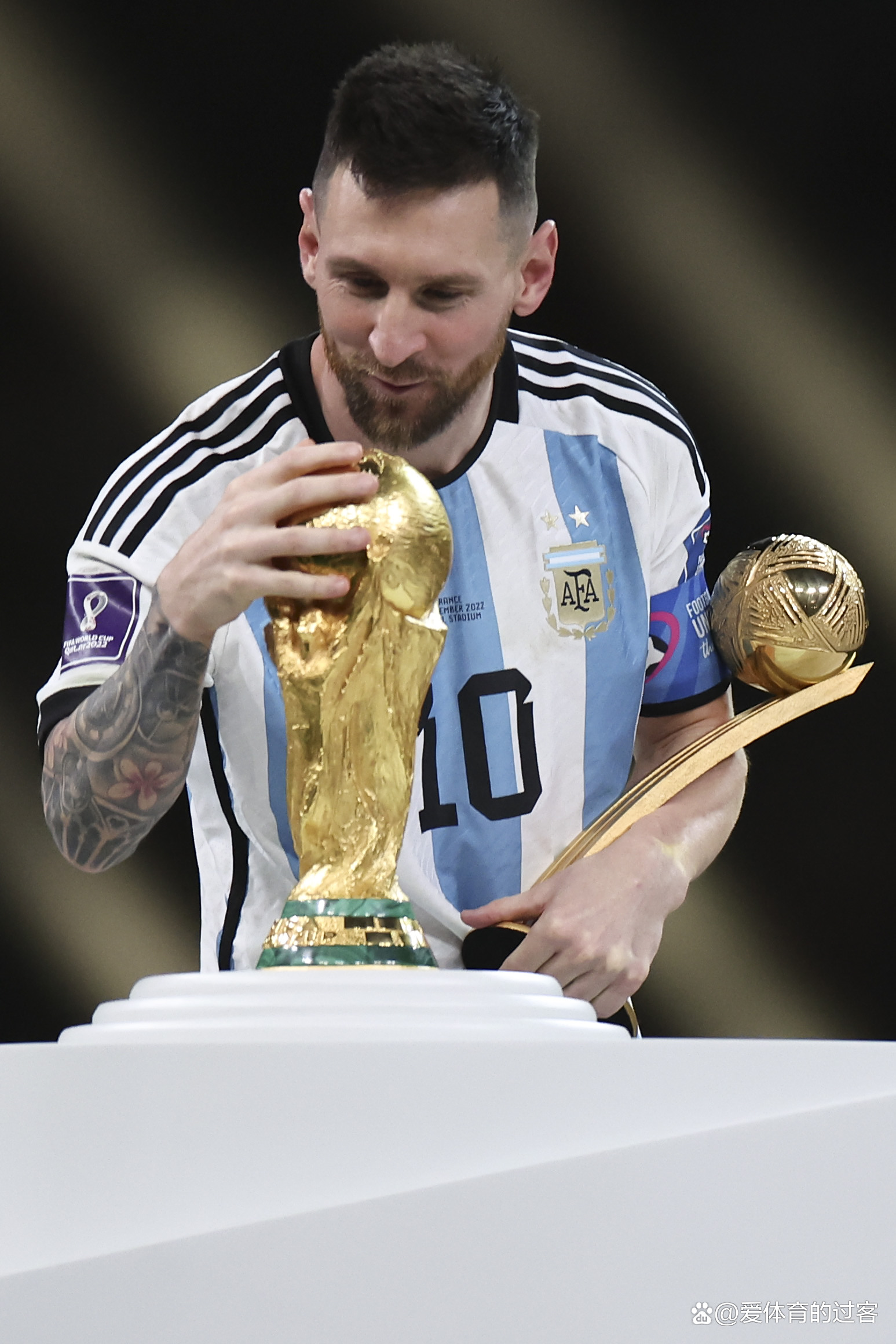 国际足坛精彩赛事体现技艺巅峰 国际足坛精彩赛事体现技艺巅峰