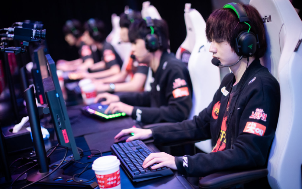 NS力克LGD,ShowMaker拿下关键大龙焦点之战入围赛,让粉丝疯狂欢呼的简单介绍 NS力克LGD,ShowMaker拿下关键大龙焦点之战入围赛,让粉丝疯狂欢呼的简单介绍