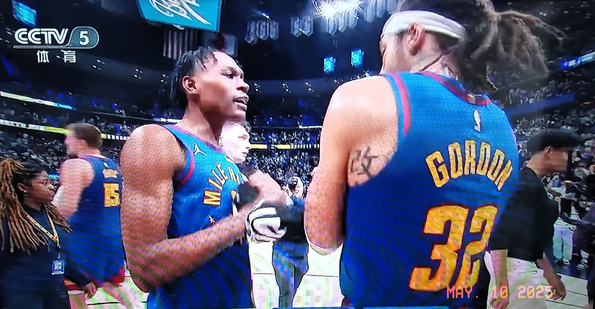 开拓者队不敌掘金再次失利